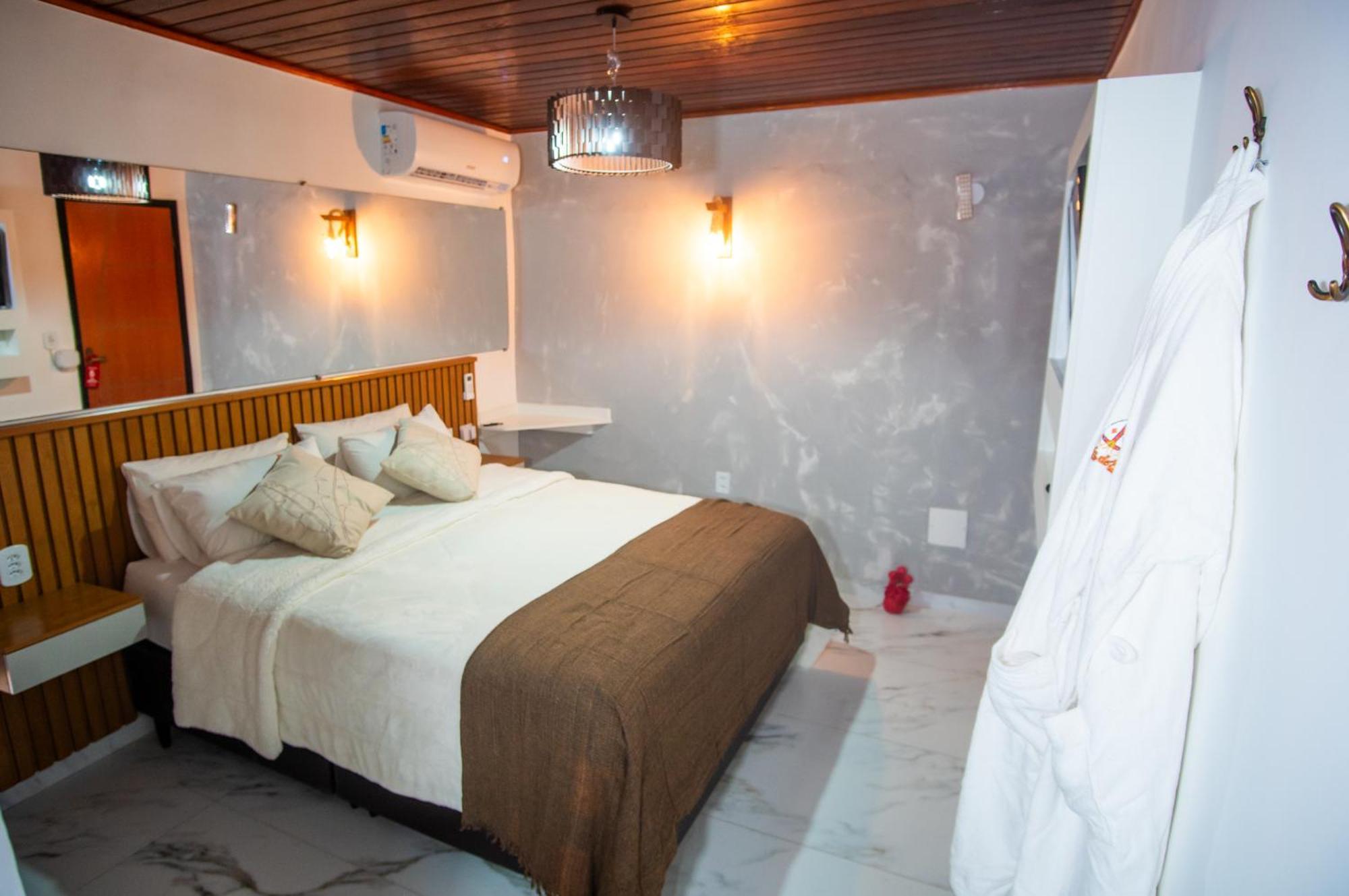 Cama E Café Do Bispo Inn